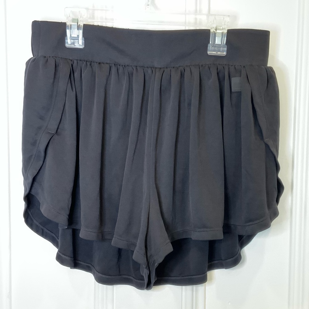 Flex Relaxed Shorts  Size 10
